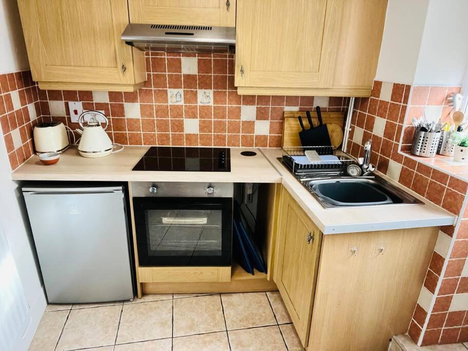 Charming Brecon Beacons Cottage With Parking Gilwern Exterior foto